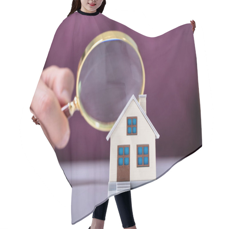 Personality  Human Hand Holding Magnifying Glass Looking House Model Over White Desk Hair Cutting Cape