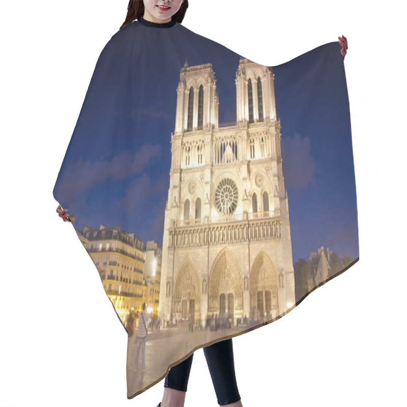 Personality  Notre Dame , Paris Hair Cutting Cape