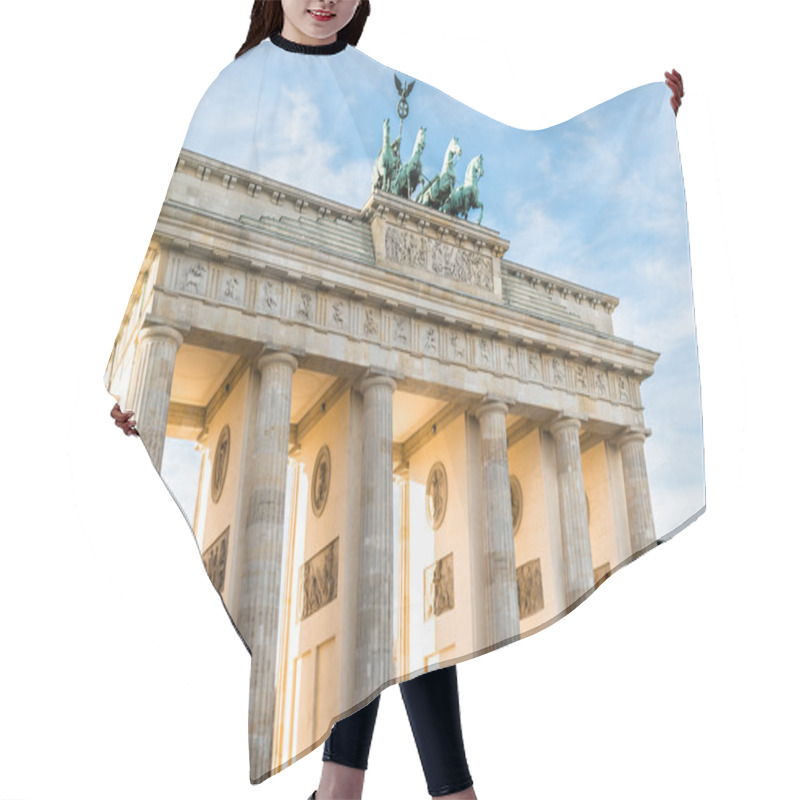 Personality  Brandenburger Tor In Berlin Hair Cutting Cape