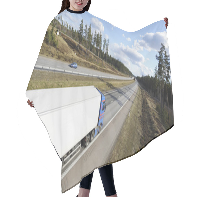 Personality  Trucking Panoramic Hair Cutting Cape