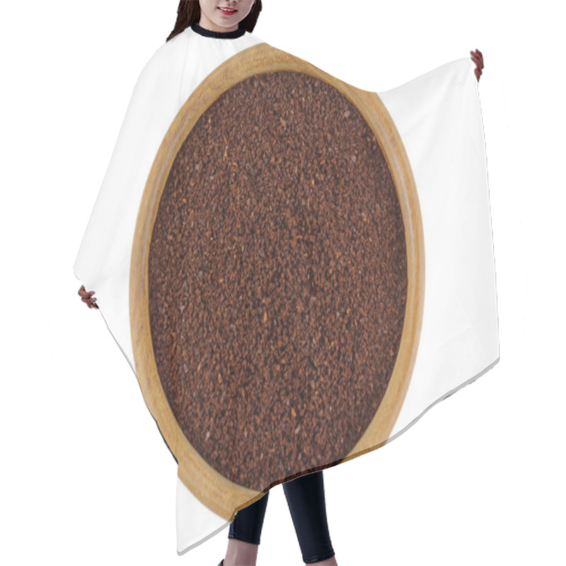 Personality  Ground Coffee Powder In A Wooden Bowl Isolated On White Background Hair Cutting Cape