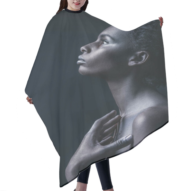 Personality  Sensual African American Girl Hair Cutting Cape