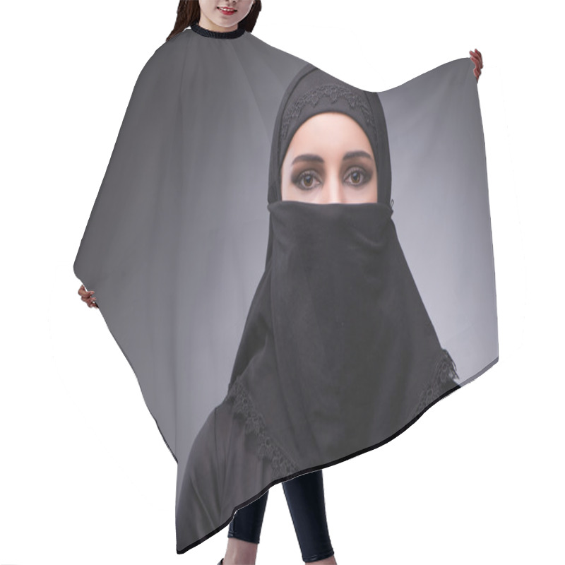 Personality  Muslim Woman In Black Dress Against Dark Background Hair Cutting Cape