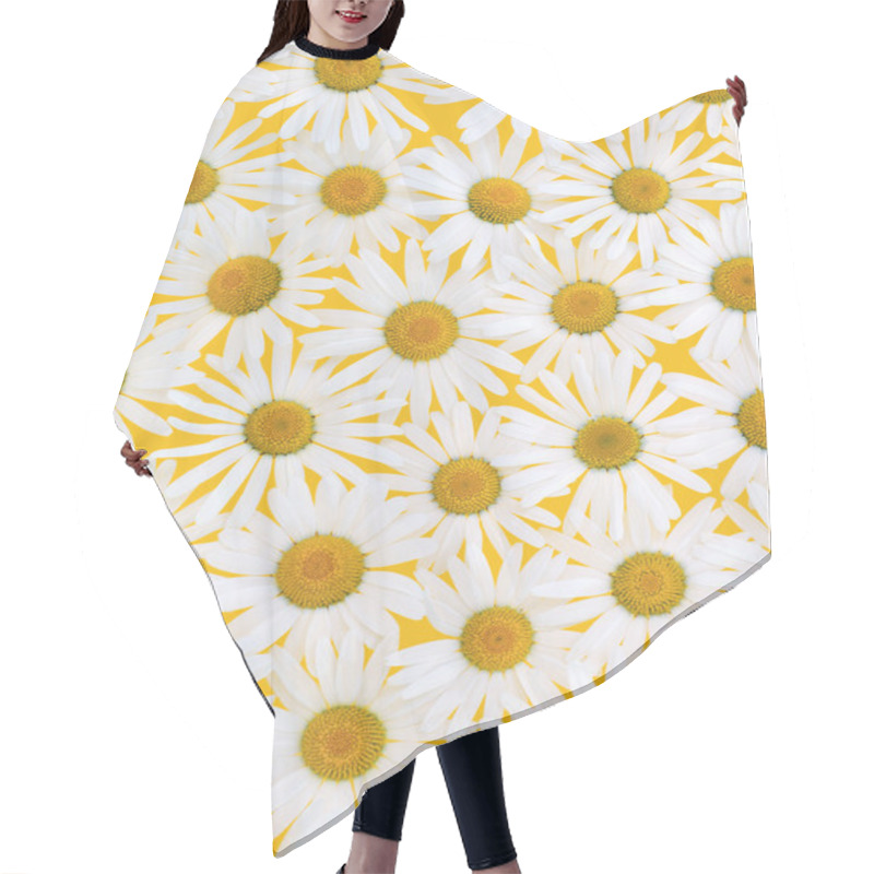 Personality  Fresh Daisies Over Yellow Background Hair Cutting Cape