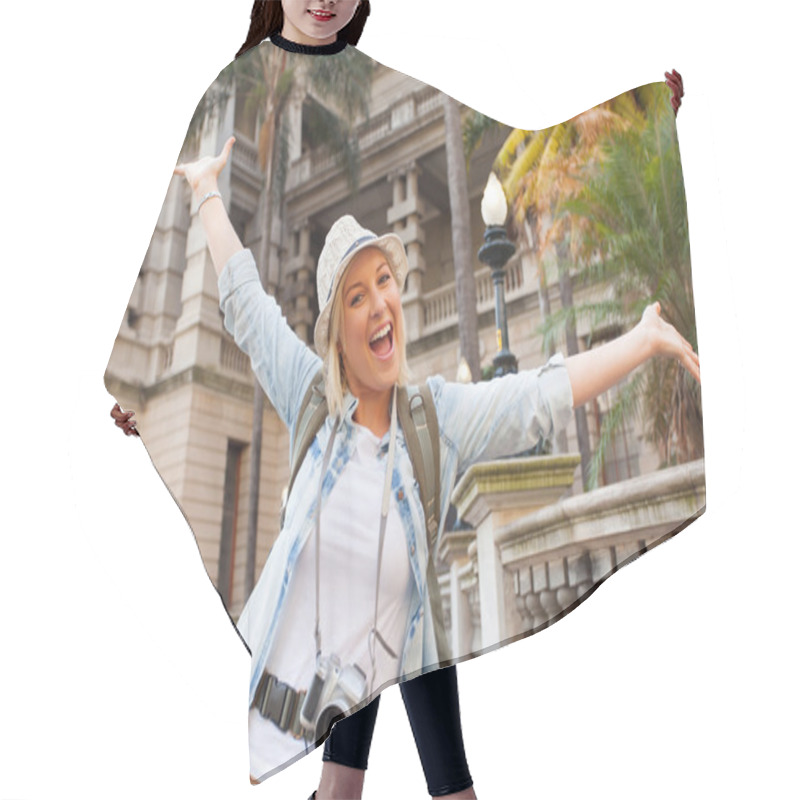 Personality  Cheerful Tourist Arms Up Hair Cutting Cape