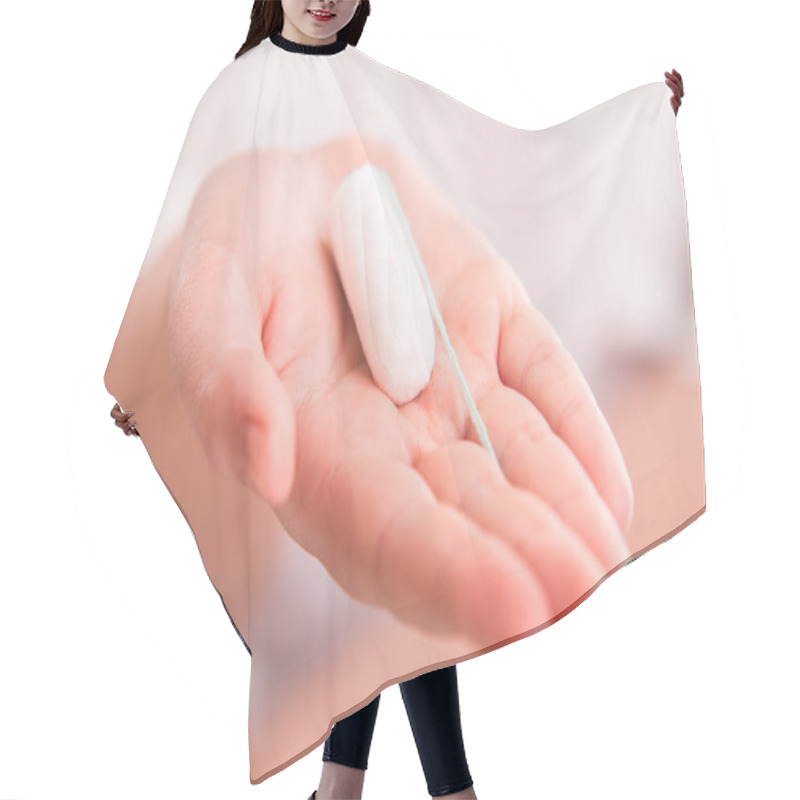 Personality  Tampon On Womans Hand Hair Cutting Cape