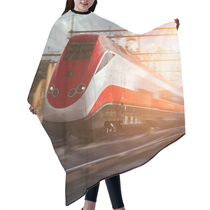 Personality  Modern High Speed Train Hair Cutting Cape