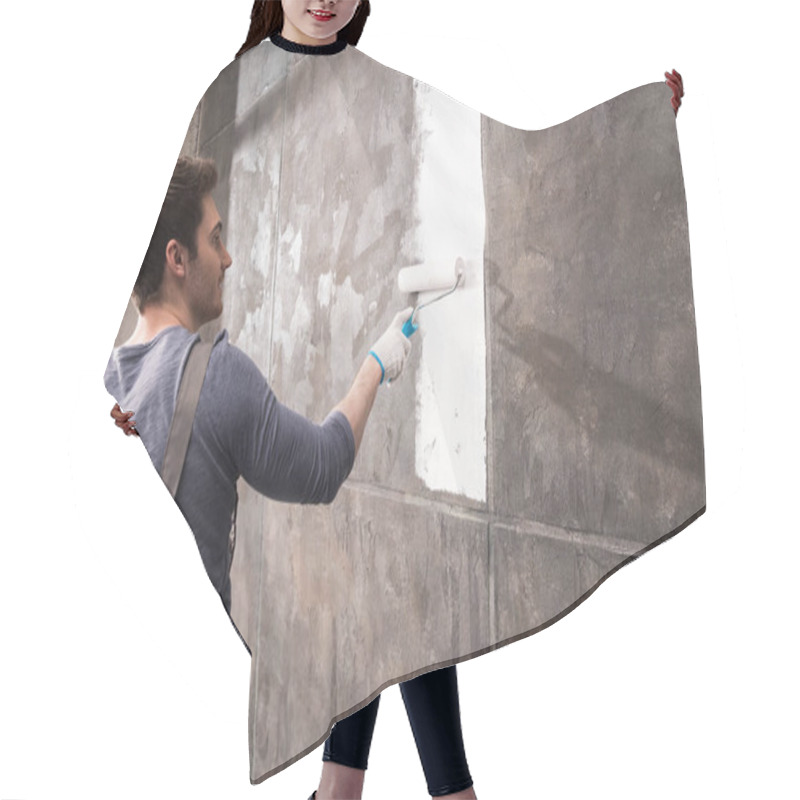 Personality  Man Painting Wall Hair Cutting Cape