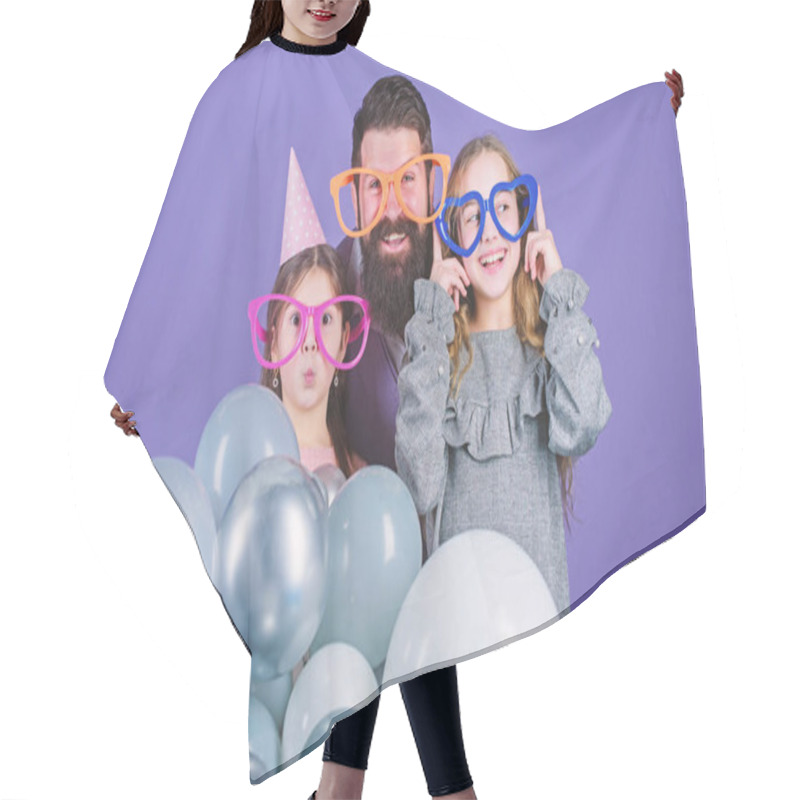 Personality  Father With Daughters Having Fun. Fatherhood Concept. Friendly Family Wear Party Accessories. Best Dad Ever. Fathers Day. Daughters Need Father Actively Interested In Life. Birthday Party. Join Us Hair Cutting Cape