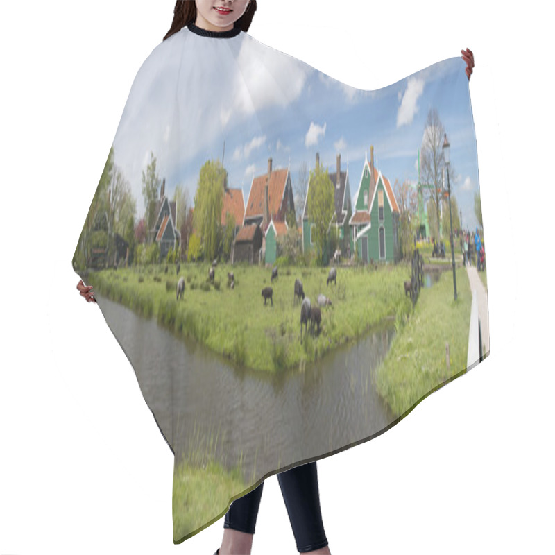 Personality  Zaanse Schans Hair Cutting Cape