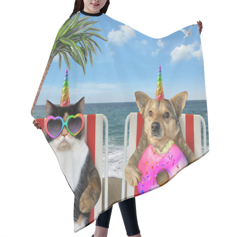 Personality  Dog And Cat Unicorns Eating On Loungers 2 Hair Cutting Cape