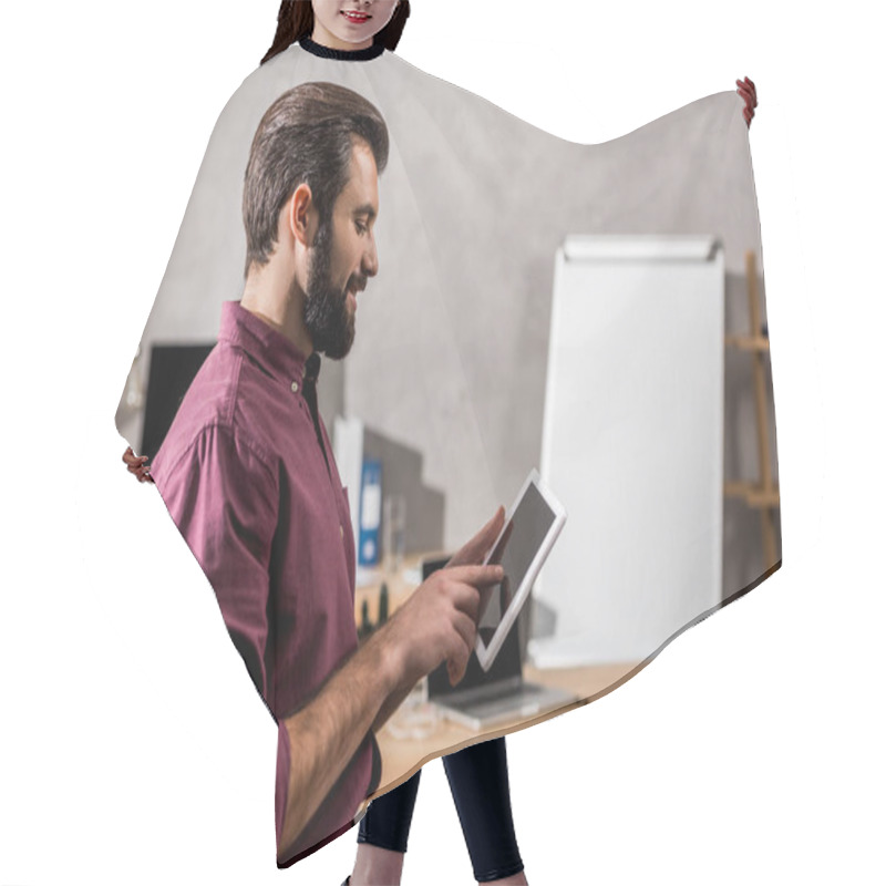 Personality  Smiling Businessman Standing And Looking At Tablet Hair Cutting Cape