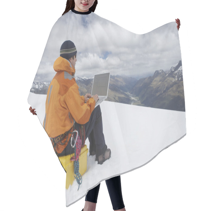 Personality  Hiker Using Laptop On Mountain Hair Cutting Cape