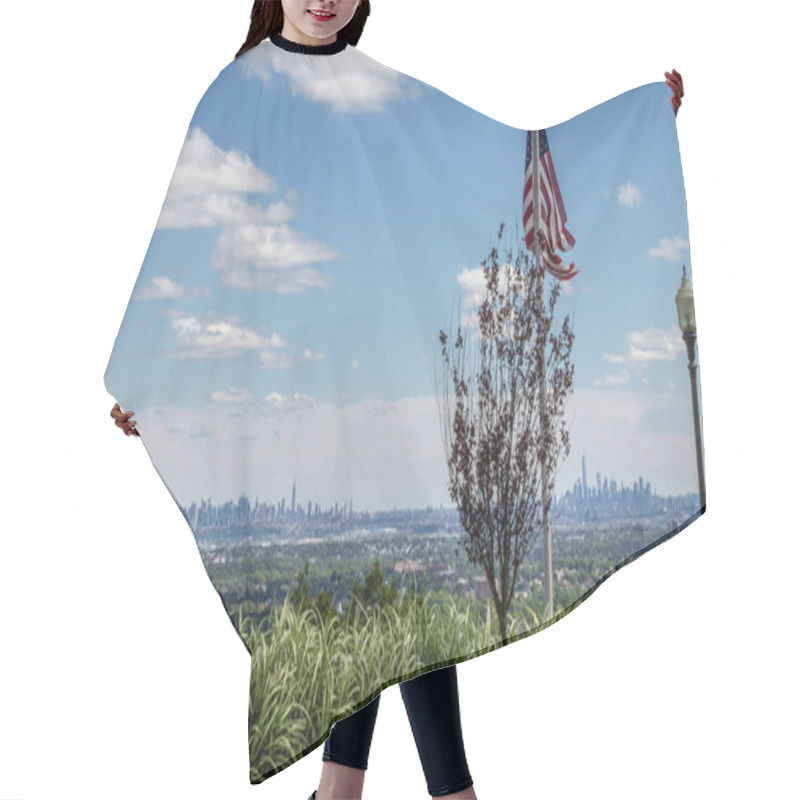 Personality  Manhattan Skyline In The Distance Hair Cutting Cape