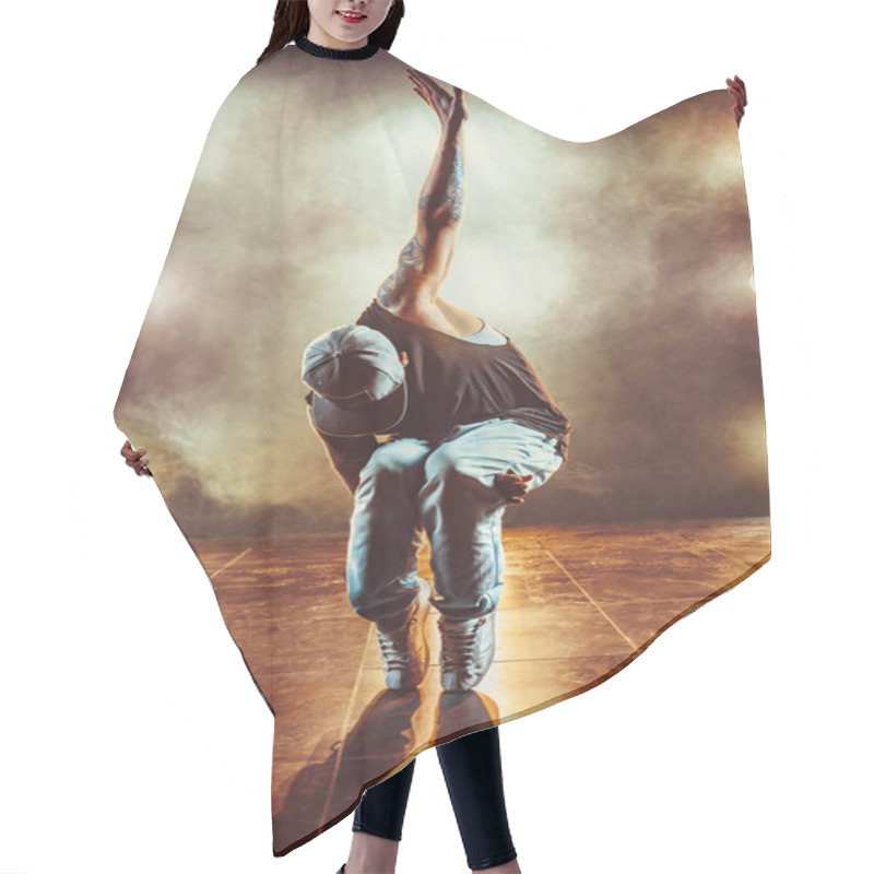 Personality  Young Man Break Dancer Hair Cutting Cape