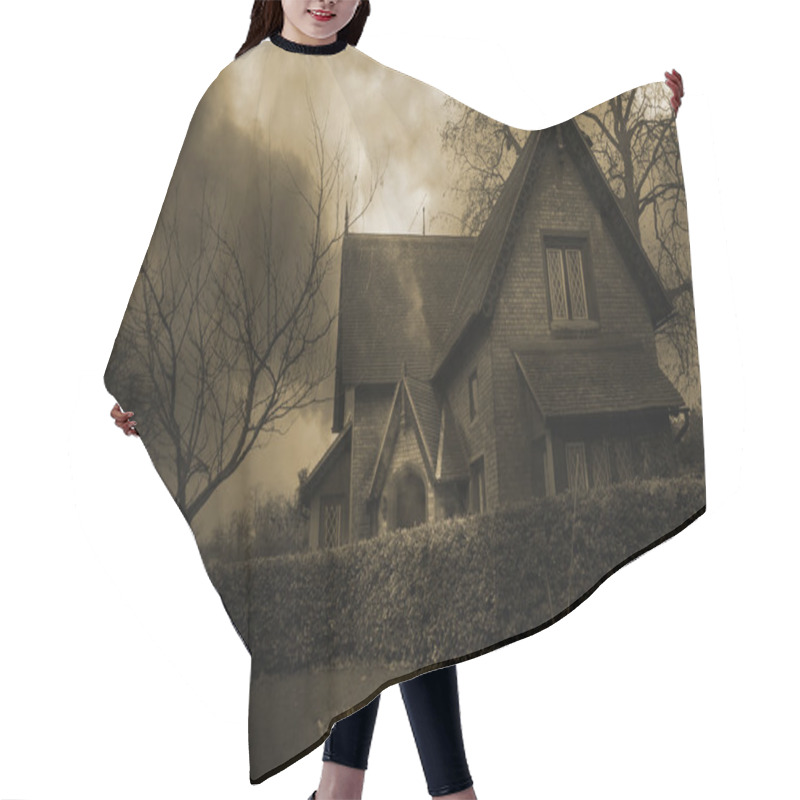 Personality  Haunted House Hair Cutting Cape