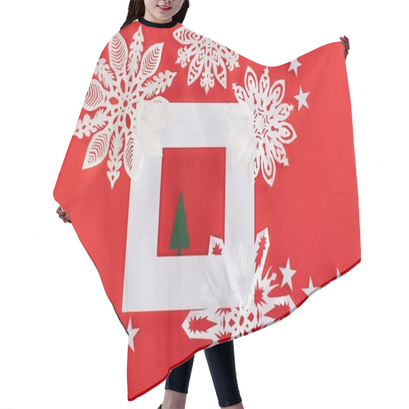 Personality  Christmas Tree In White Frame With Stars And Paper Snowflakes Around, Isolated On Red   Hair Cutting Cape