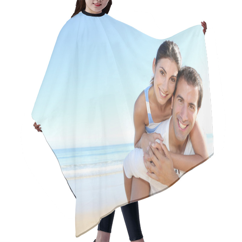 Personality  Man Carrying Girlfriend On His Back At The Beach Hair Cutting Cape