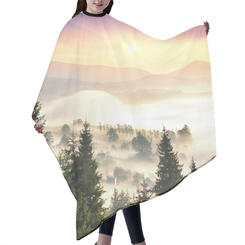 Personality  Misty Mountain Tsunami Hair Cutting Cape