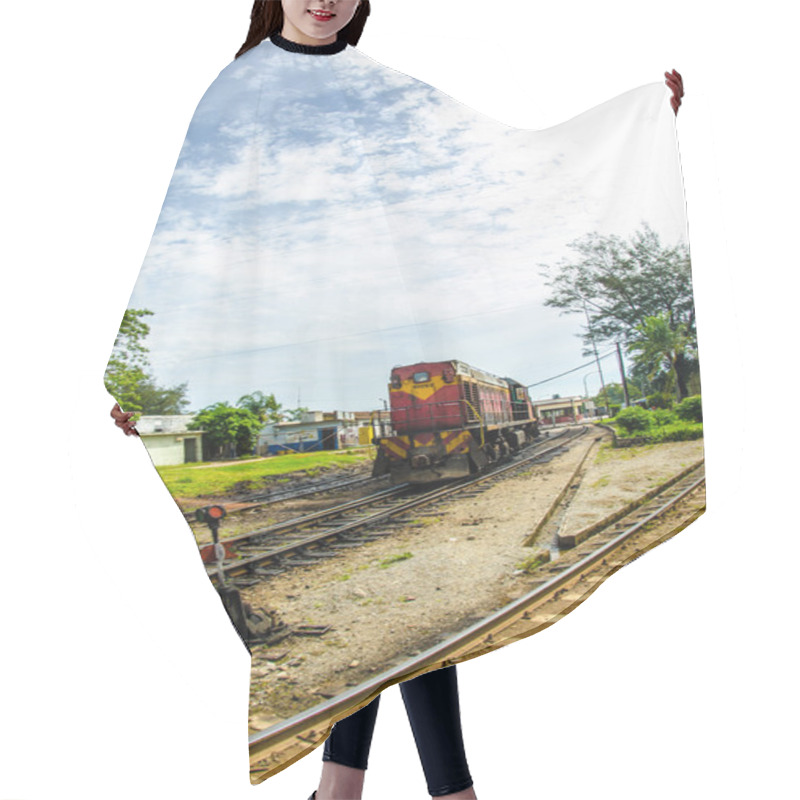 Personality  Cuban Trains Hair Cutting Cape