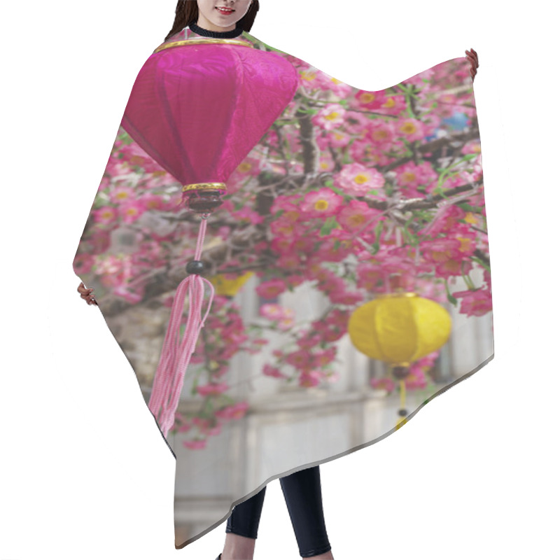 Personality  Lanterns And Pink Flowers Hair Cutting Cape