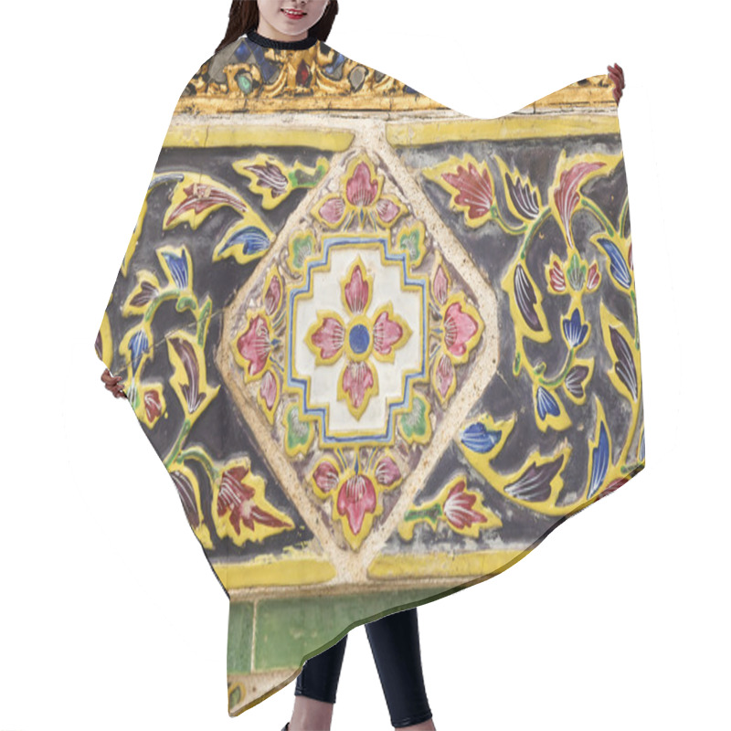 Personality  Ancient Ceramic Tiles On Walls Hair Cutting Cape