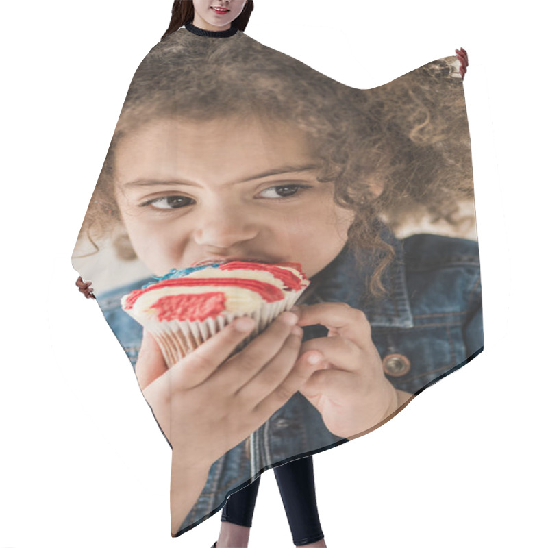 Personality  Girl With American Flag Muffin Hair Cutting Cape