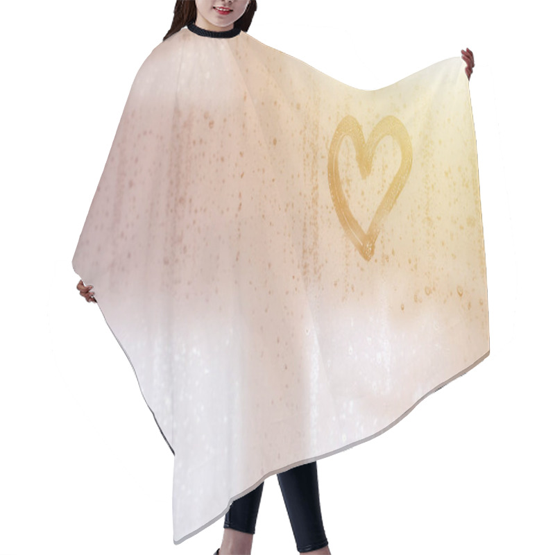 Personality  Heart Is Painted On The Misted Glass In The Winter Hair Cutting Cape