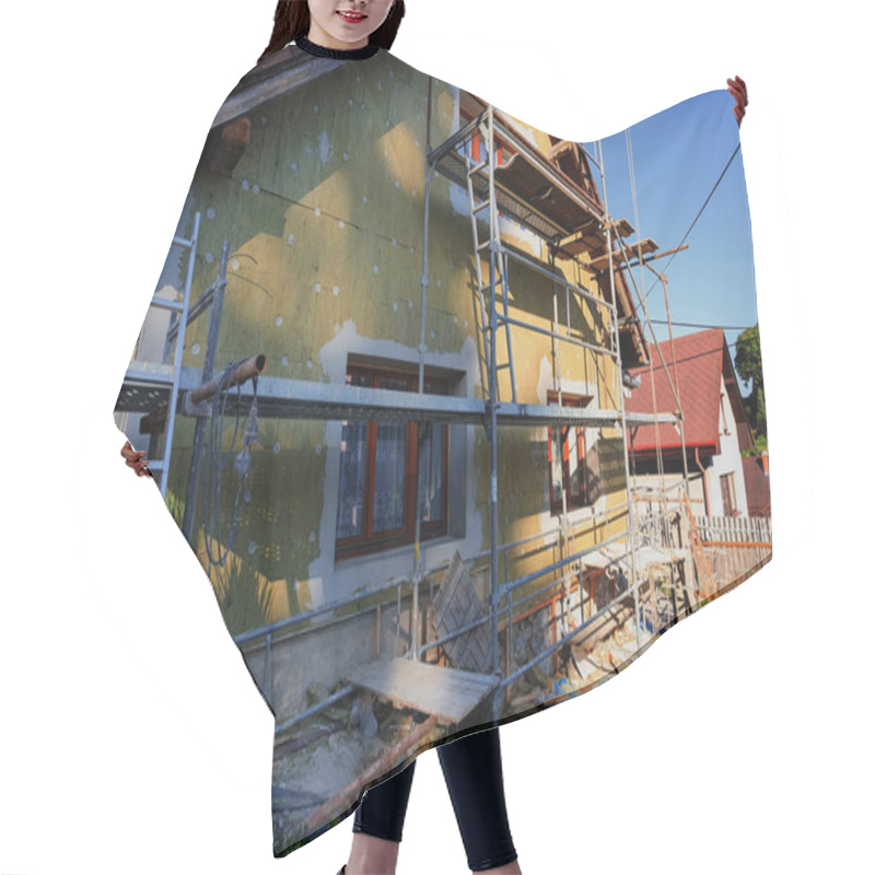 Personality  Repaired Rural House Hair Cutting Cape