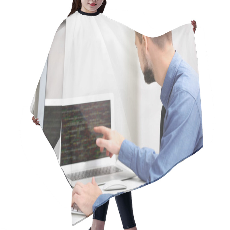 Personality  Handsome Young Programmer   Hair Cutting Cape