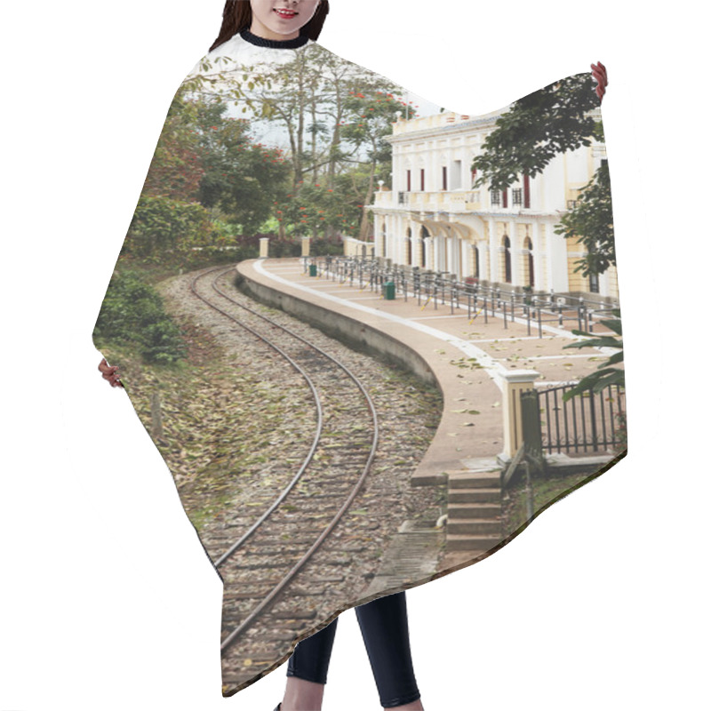 Personality  Train Station Hair Cutting Cape