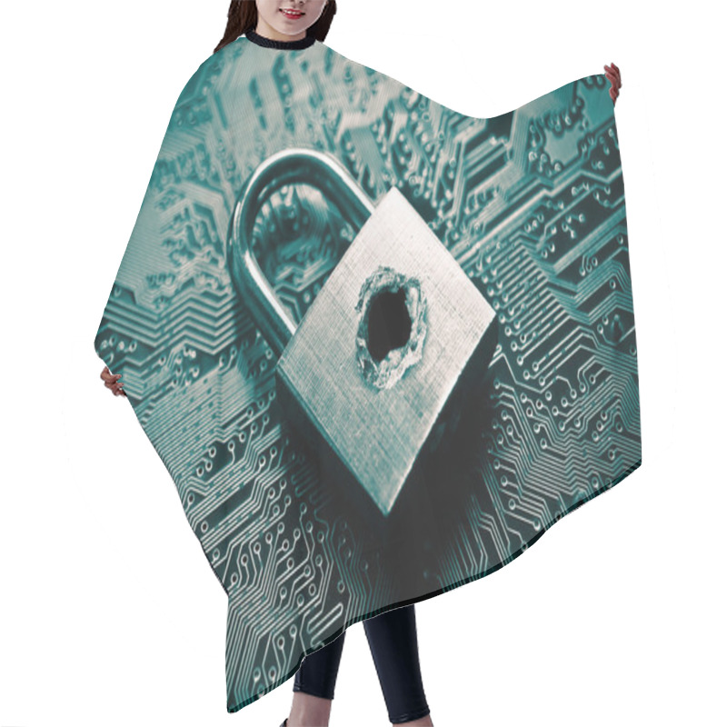 Personality  Security Lock With A Hole Hair Cutting Cape