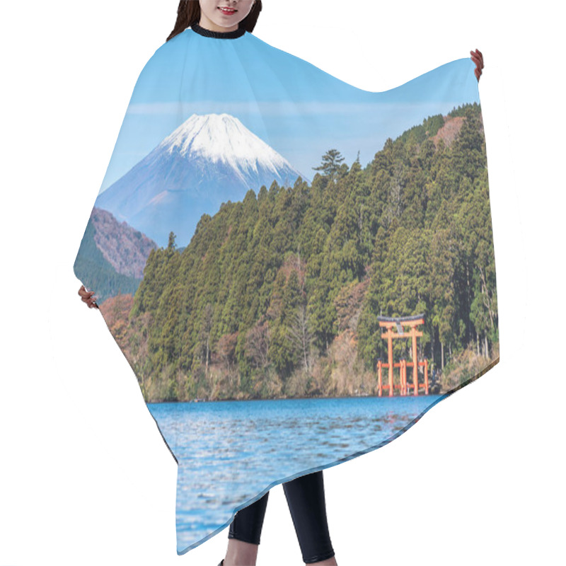 Personality  Mountain Fuji And Lake Ashi With Hakone Temple And Sightseeing Boat In Autumn Hair Cutting Cape