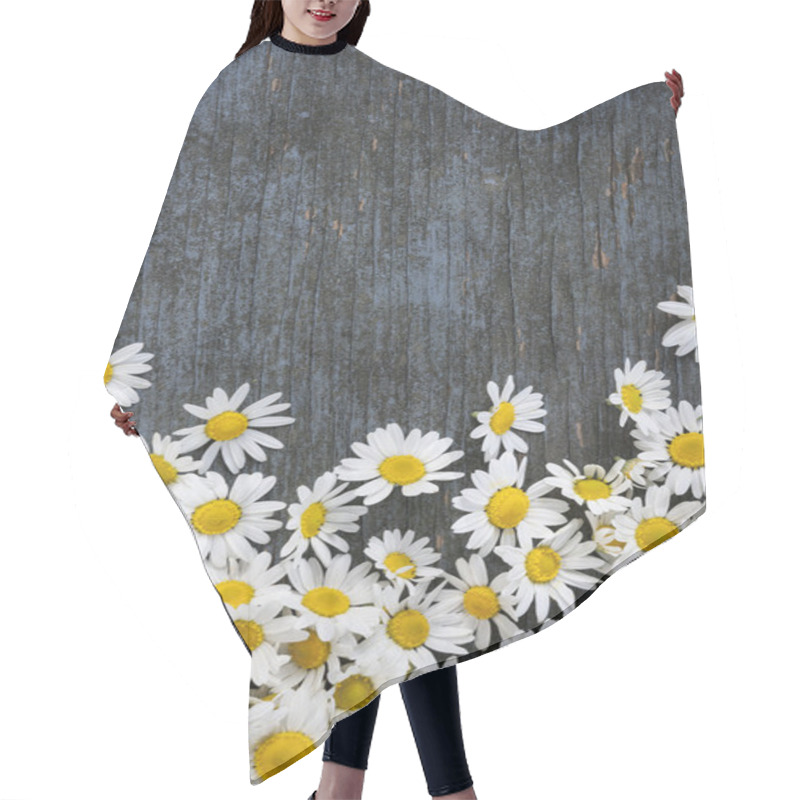 Personality  Fresh Chamomile Flowers Hair Cutting Cape