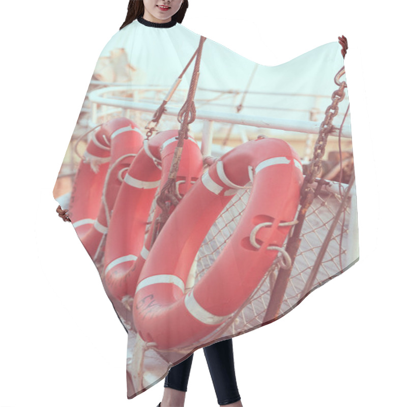 Personality  Lifebuoy On Board Hair Cutting Cape