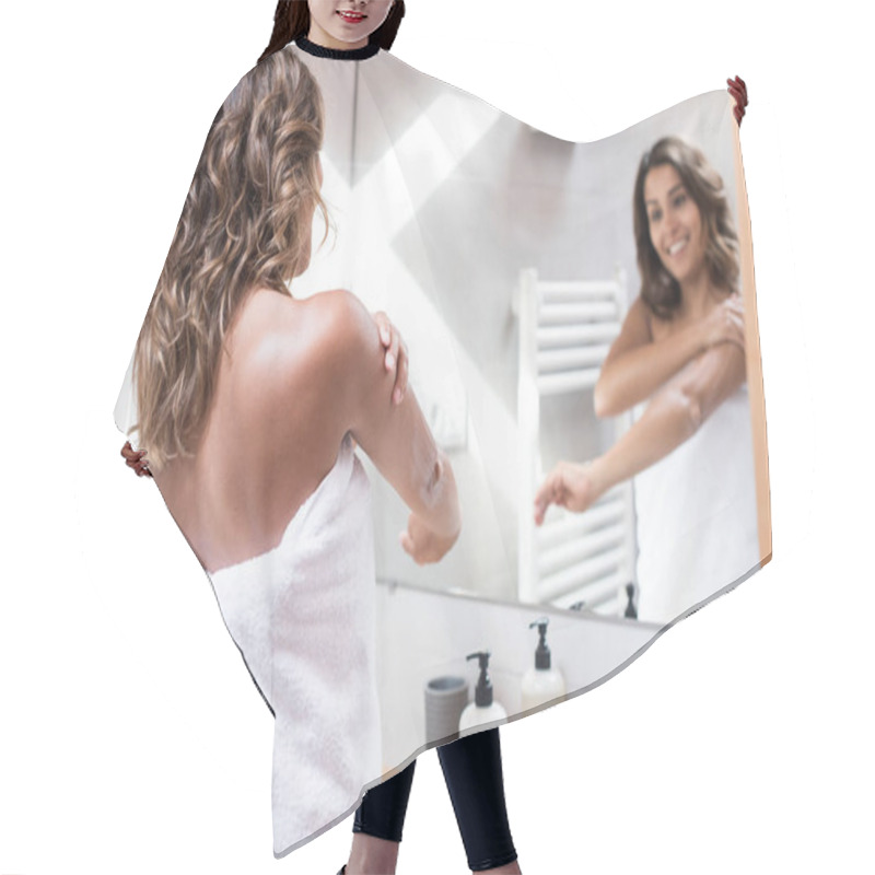 Personality  Woman Applying Body Lotion Hair Cutting Cape