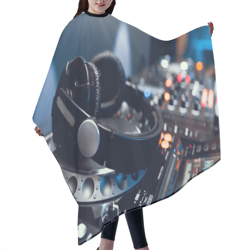 Personality  Headphones On Dj Board In Night Club Hair Cutting Cape