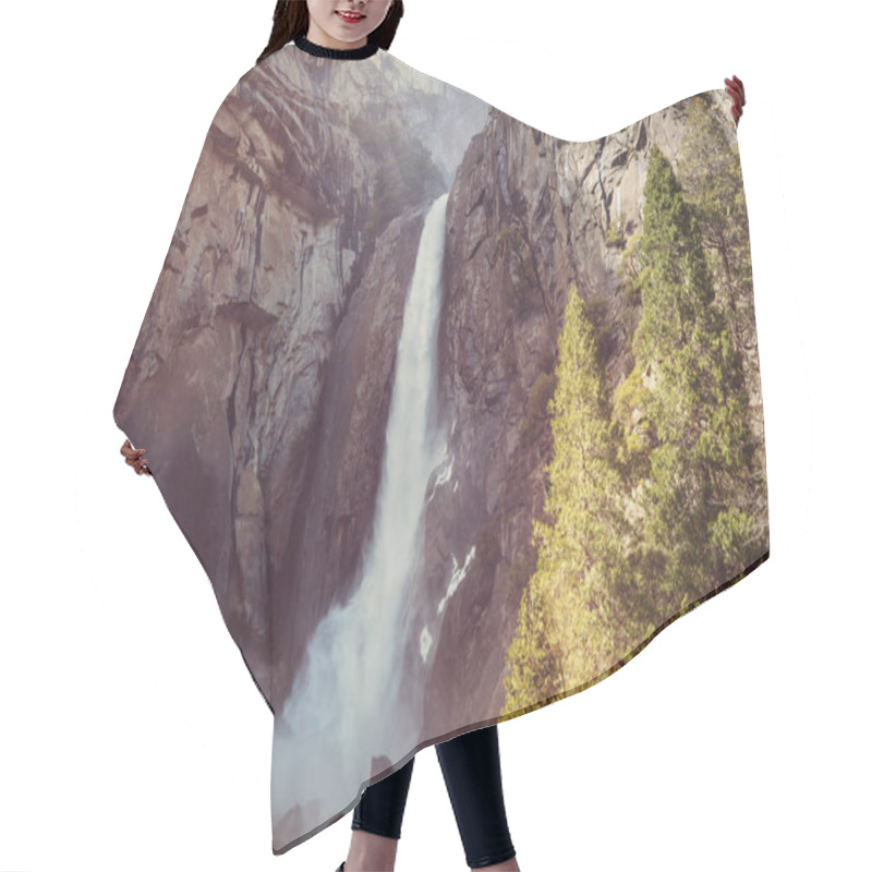 Personality  Beautiful Early Spring Landscapes In Yosemite National Park, Yosemite, USA Hair Cutting Cape