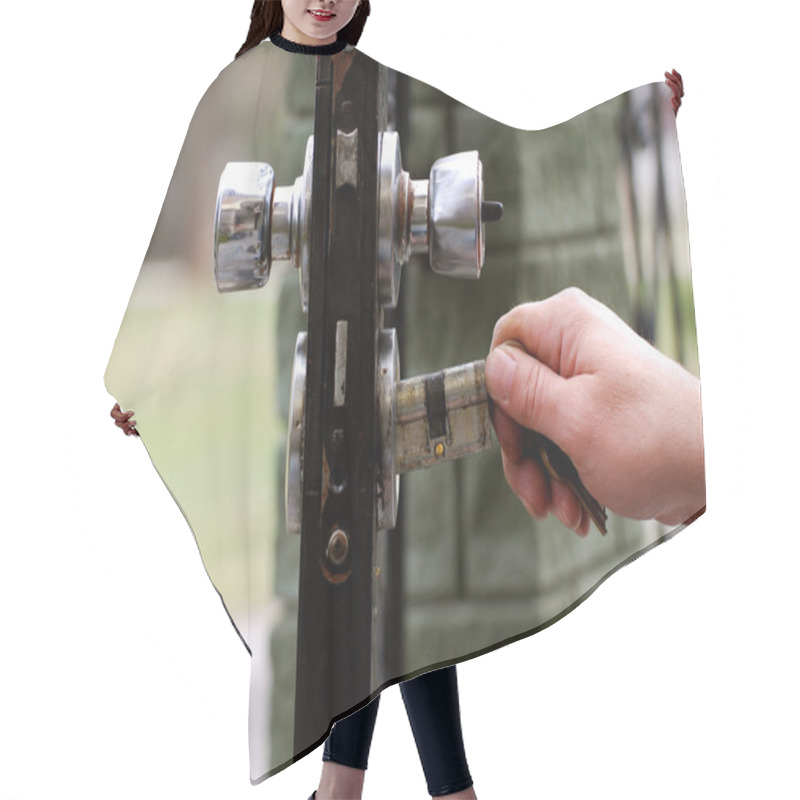 Personality  Door Handle Hair Cutting Cape