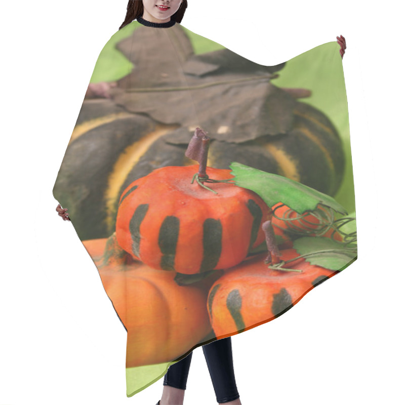 Personality  Halloween Pumkins Up Close Hair Cutting Cape