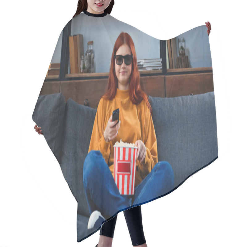 Personality  Smiling Girl In 3d Glasses Holding Popcorn And Remote Controller At Home  Hair Cutting Cape