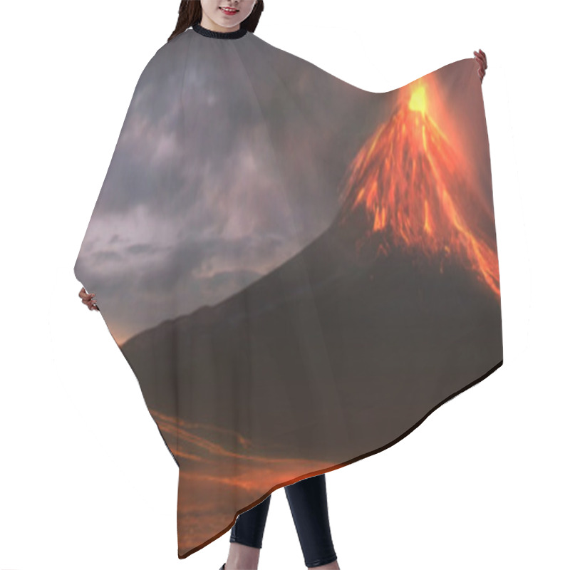 Personality  Volcanic Lava Flow Hair Cutting Cape