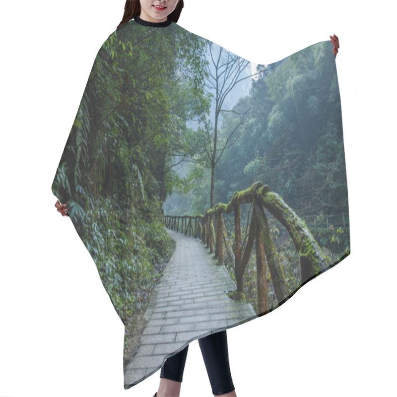 Personality  Hubei Zigui Three Gorges Bamboo Sea Tianshui Gap Hair Cutting Cape