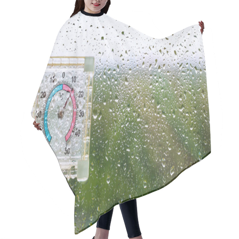 Personality  Raindrops And Outdoor Wet Thermometer On Glass Hair Cutting Cape