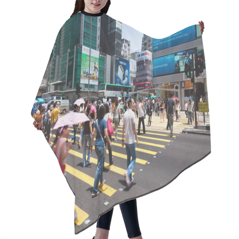 Personality  Busy Crosswalk In Hong Kong Hair Cutting Cape