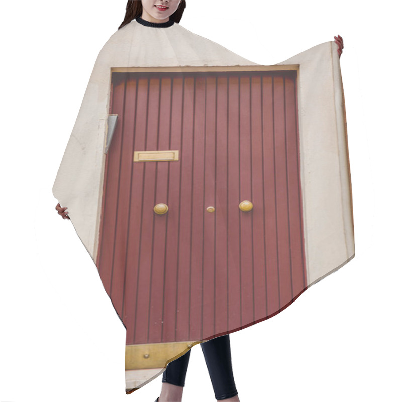 Personality  Red Doors Hair Cutting Cape