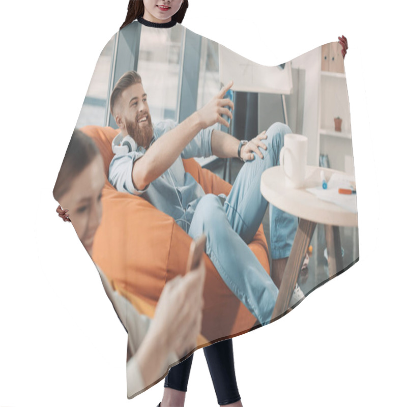 Personality  Business People Resting In Office  Hair Cutting Cape