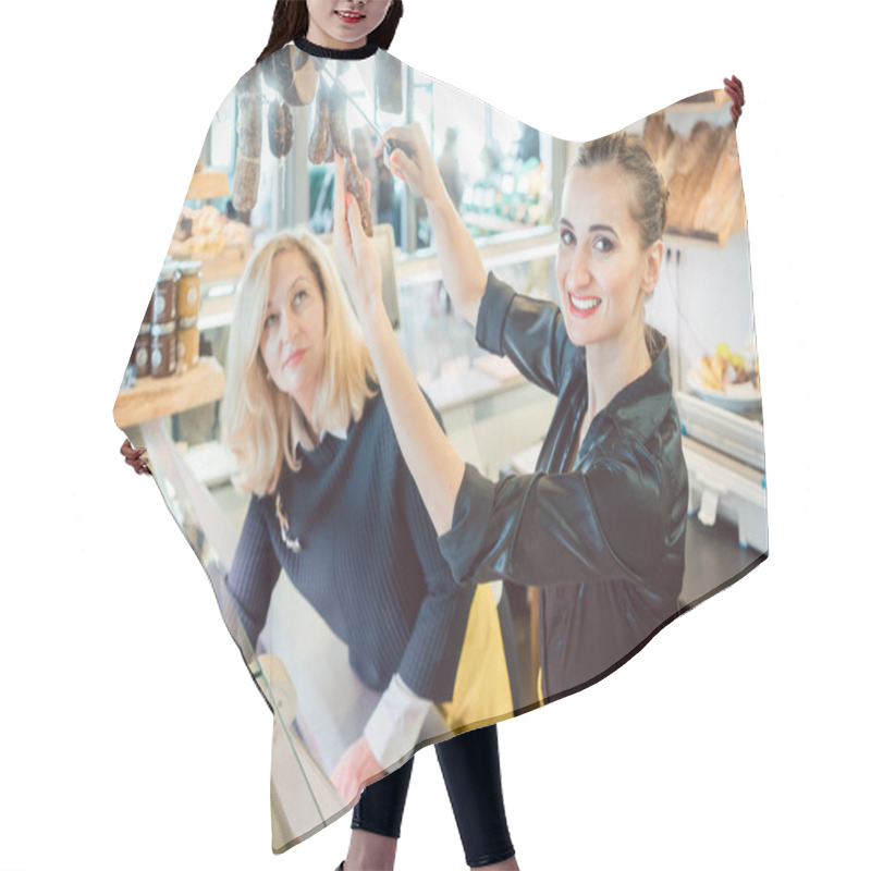 Personality  Shop Assistant Women Selling Cheese And Meats In Delicatessen Hair Cutting Cape