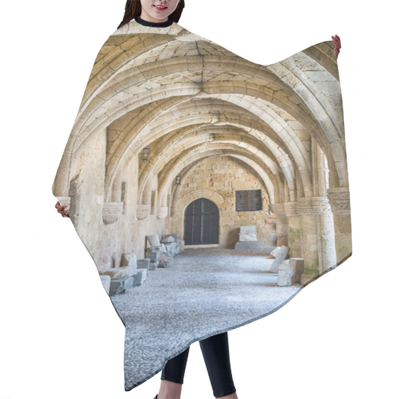 Personality  Arch Way In Ancient Fortress Hair Cutting Cape