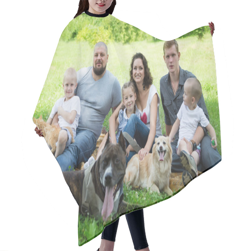 Personality  Happy Family With Dogs And Cat Hair Cutting Cape